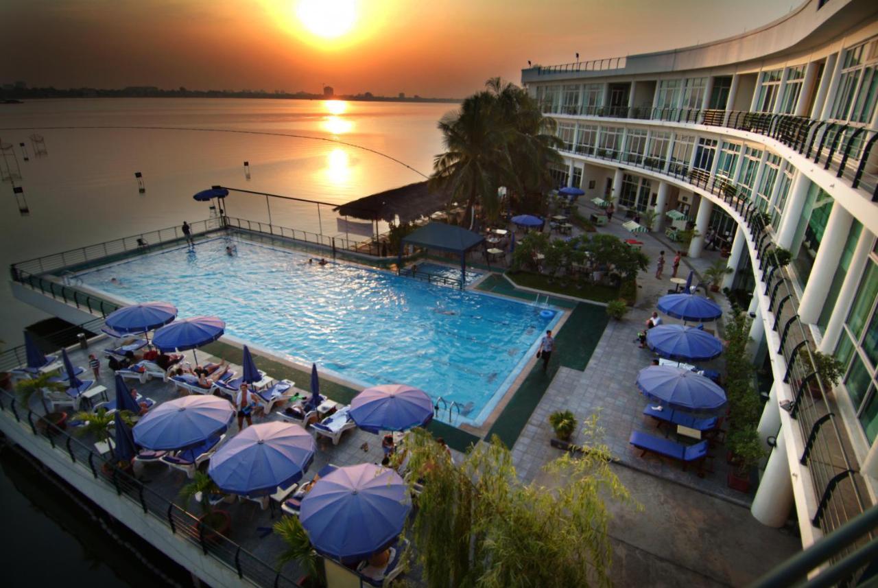 The Hanoi Club Hotel & Residences Exterior photo