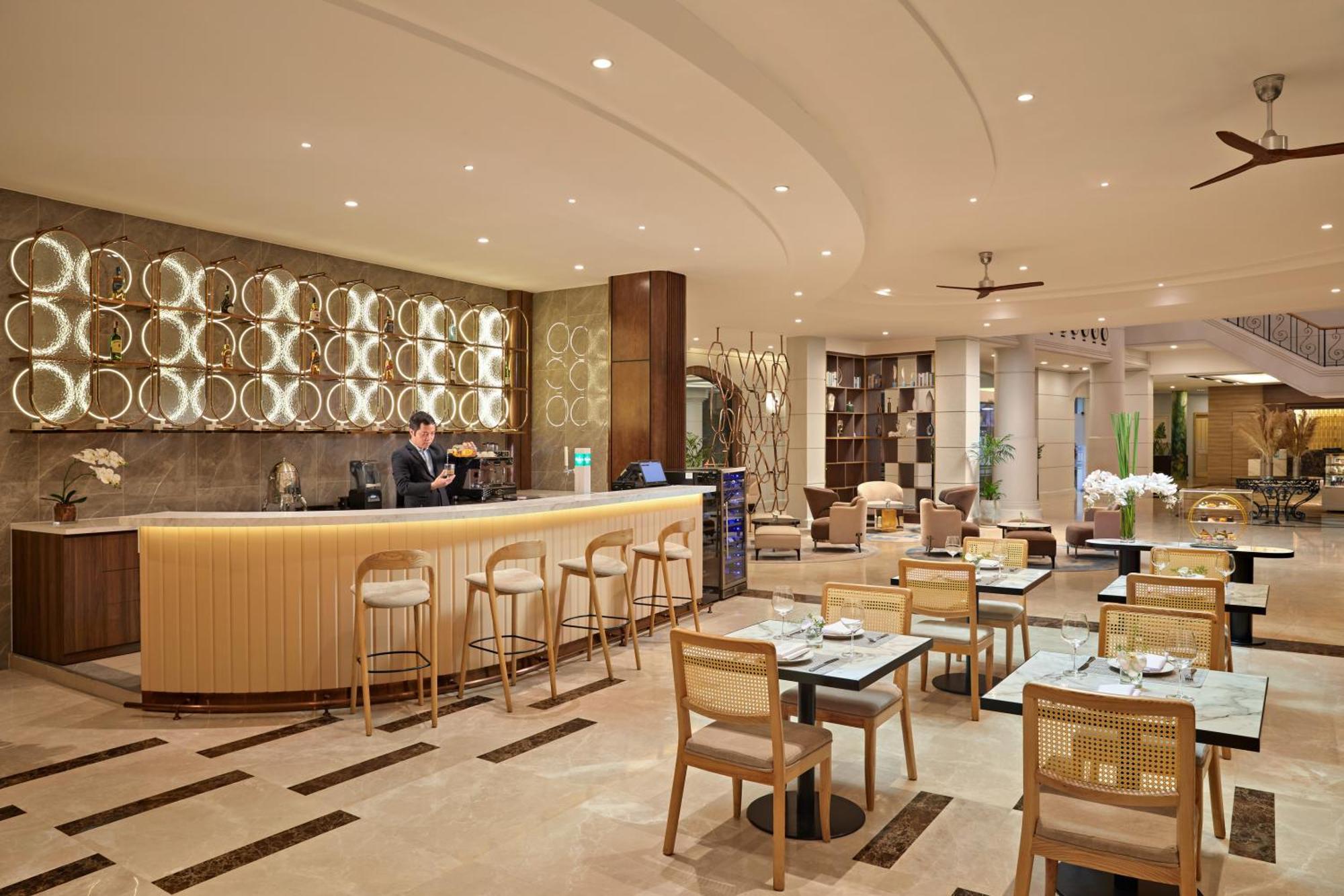 The Hanoi Club Hotel & Residences Exterior photo