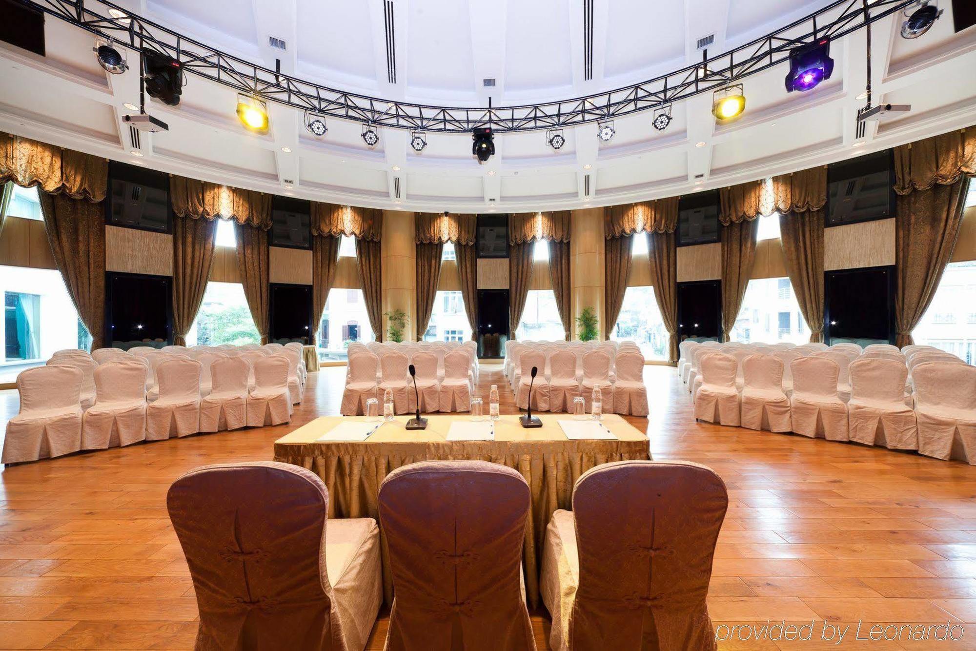 The Hanoi Club Hotel & Residences Exterior photo