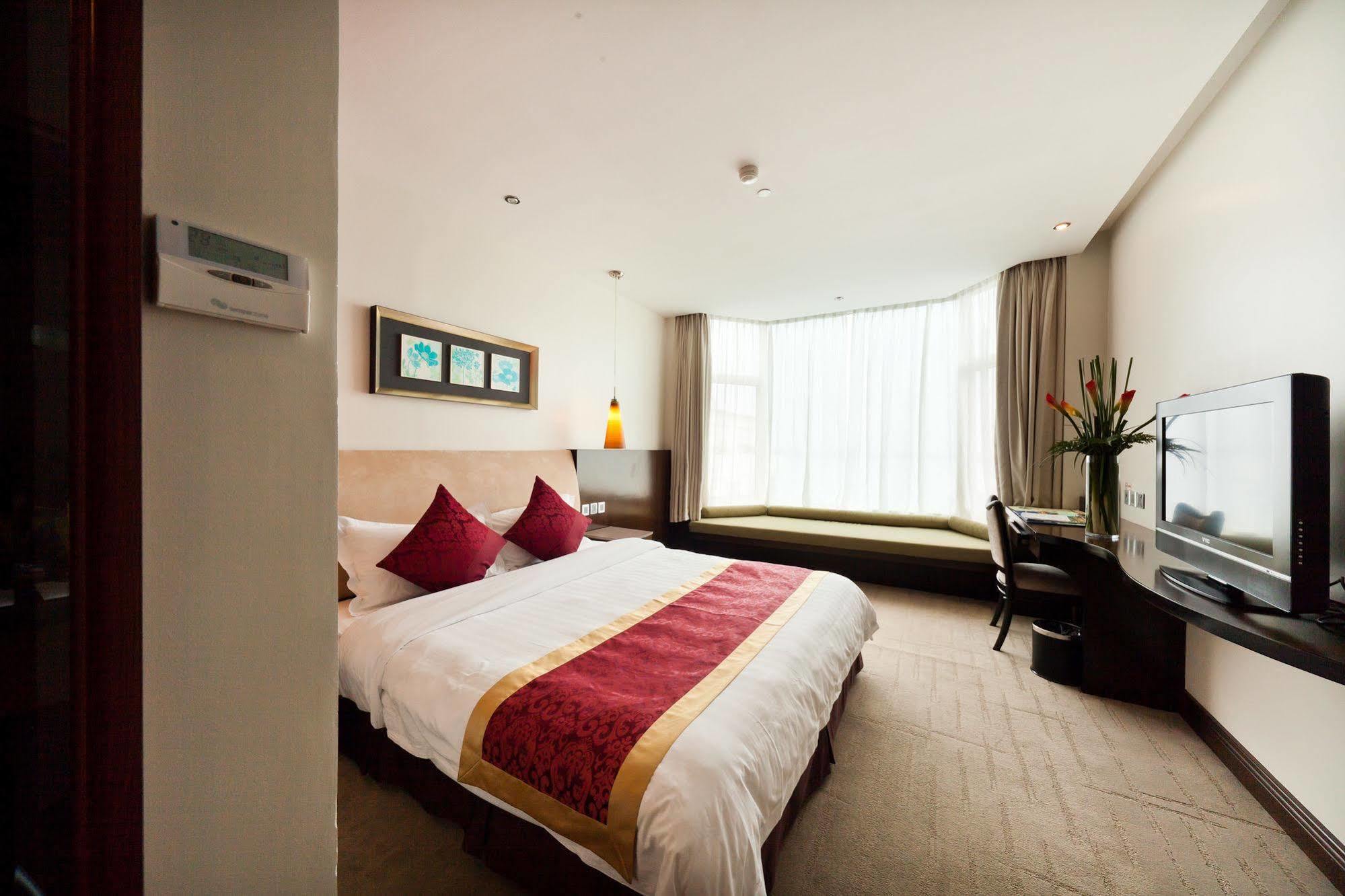 The Hanoi Club Hotel & Residences Exterior photo