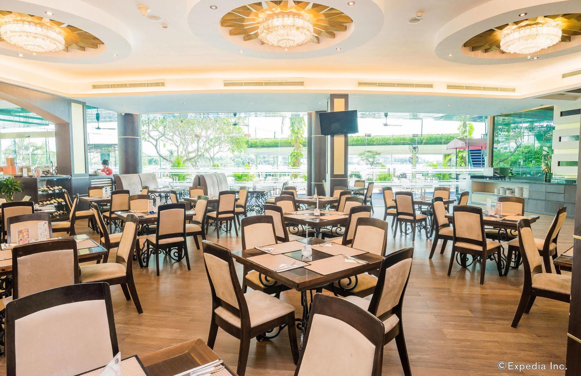 The Hanoi Club Hotel & Residences Exterior photo